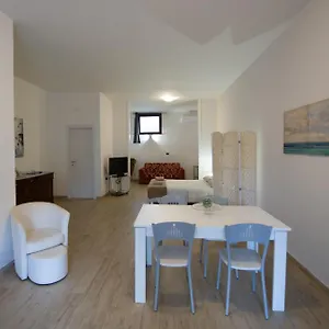 Intero Alloggio, Binario 18 Brindisi